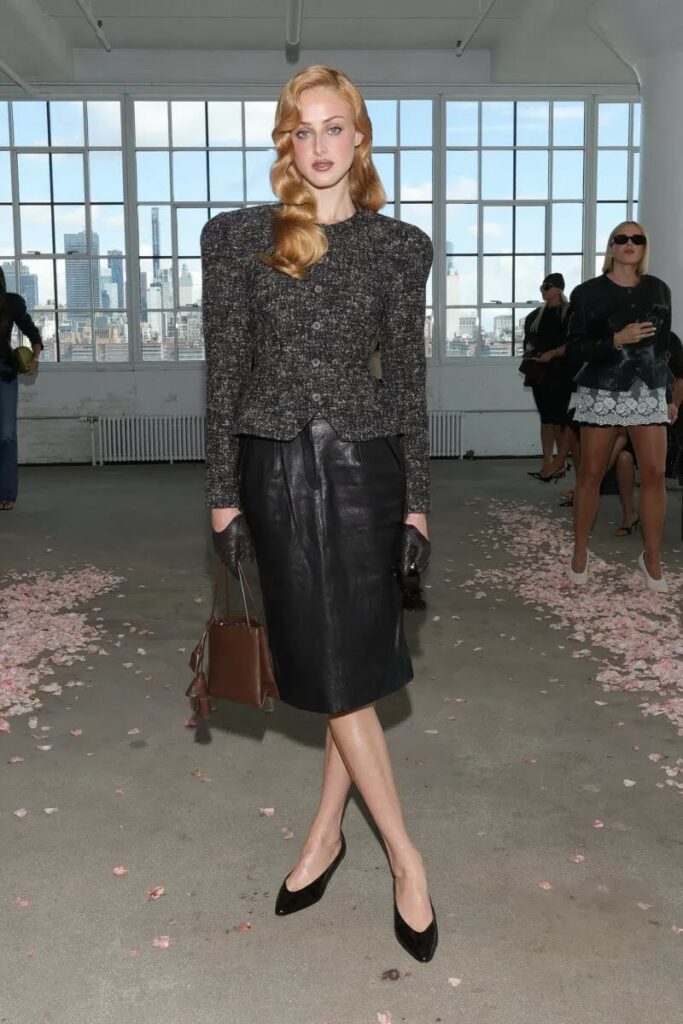Anna Van Patten na New York Fashion Week 2026