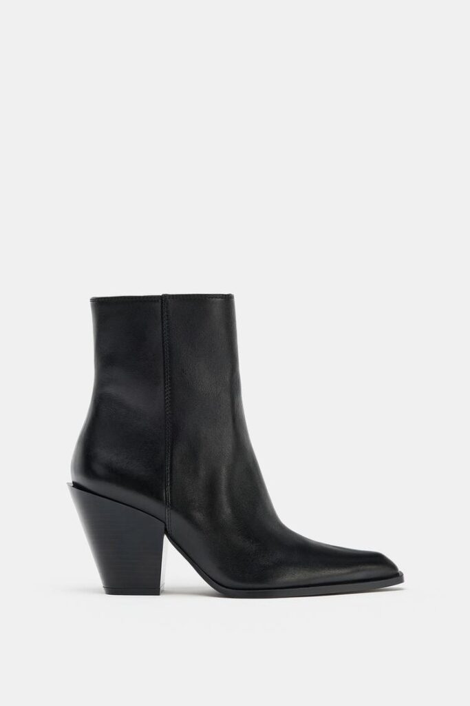 Zara, skórzane botki na geometrycznym obcasie (nr 1100/810/800), 259 zł