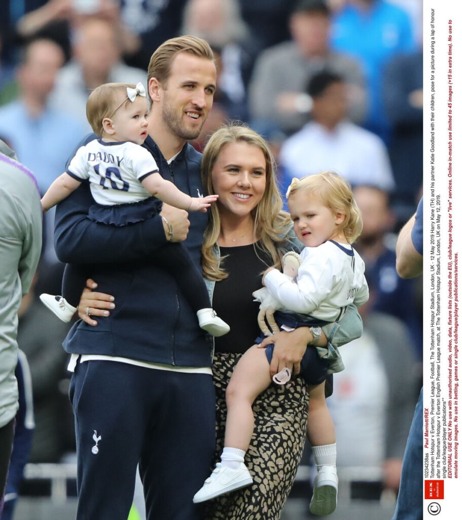 Harry Kane z żoną i dziećmi