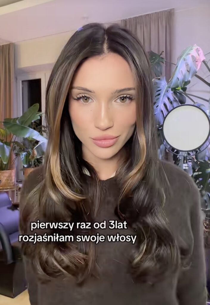 Nowa fryzura Natsu. Rozjaśniła włosy