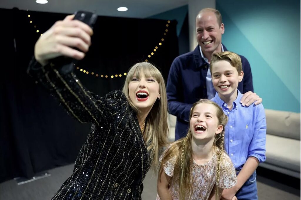 Książę William, książę George, księżniczka Charlotte i Taylor Swift z Tavisem Kelce'em