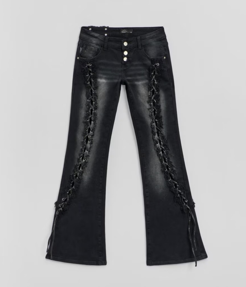 Jeansy bootcut z kolekcji Lila x House z wiązaniami grafitowe 229,99 PLN