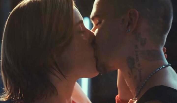 Paul Kircher i Romeo Beckham jako geje w filmie "Forty Love"