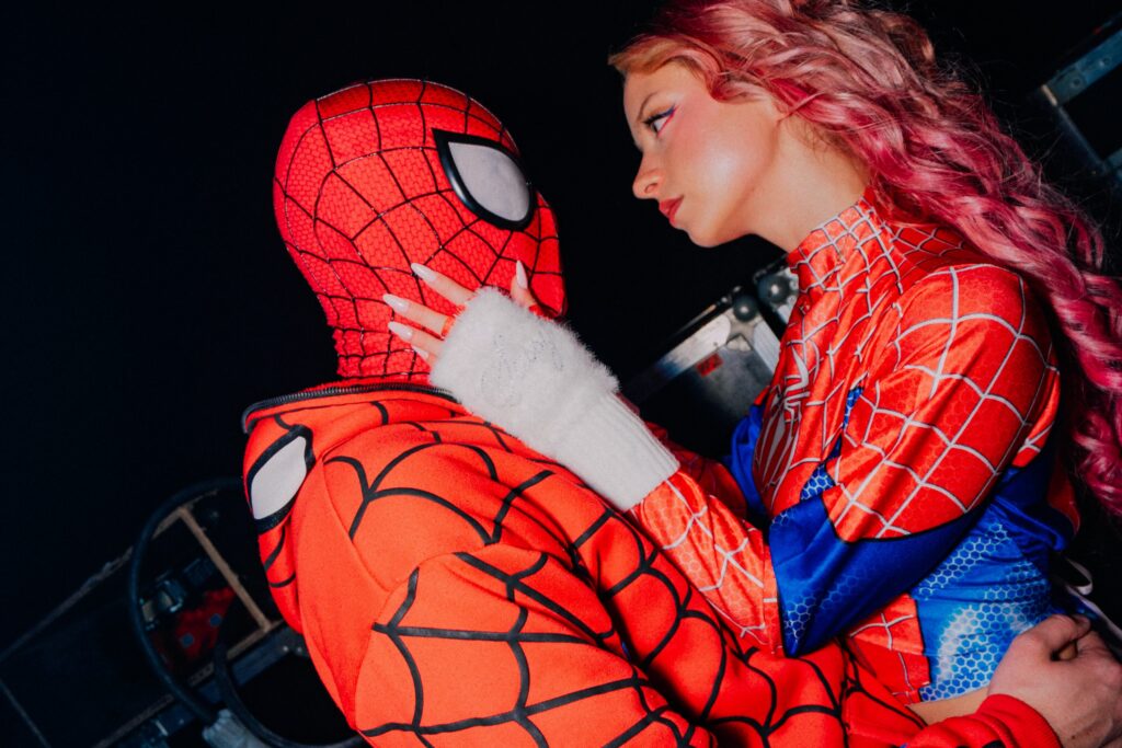 Pola Słopecka i  Karol Mikołajczyk jako Spiderman - Halloween 2026