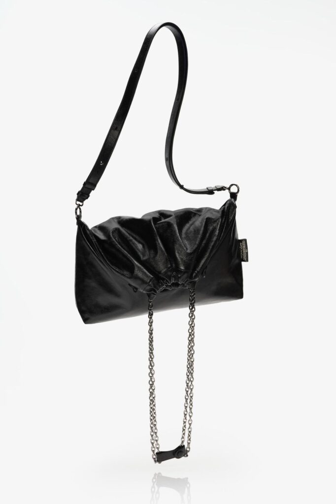 Torba Galliano x Zara - 699 dolarów (ok. 2726 zł)